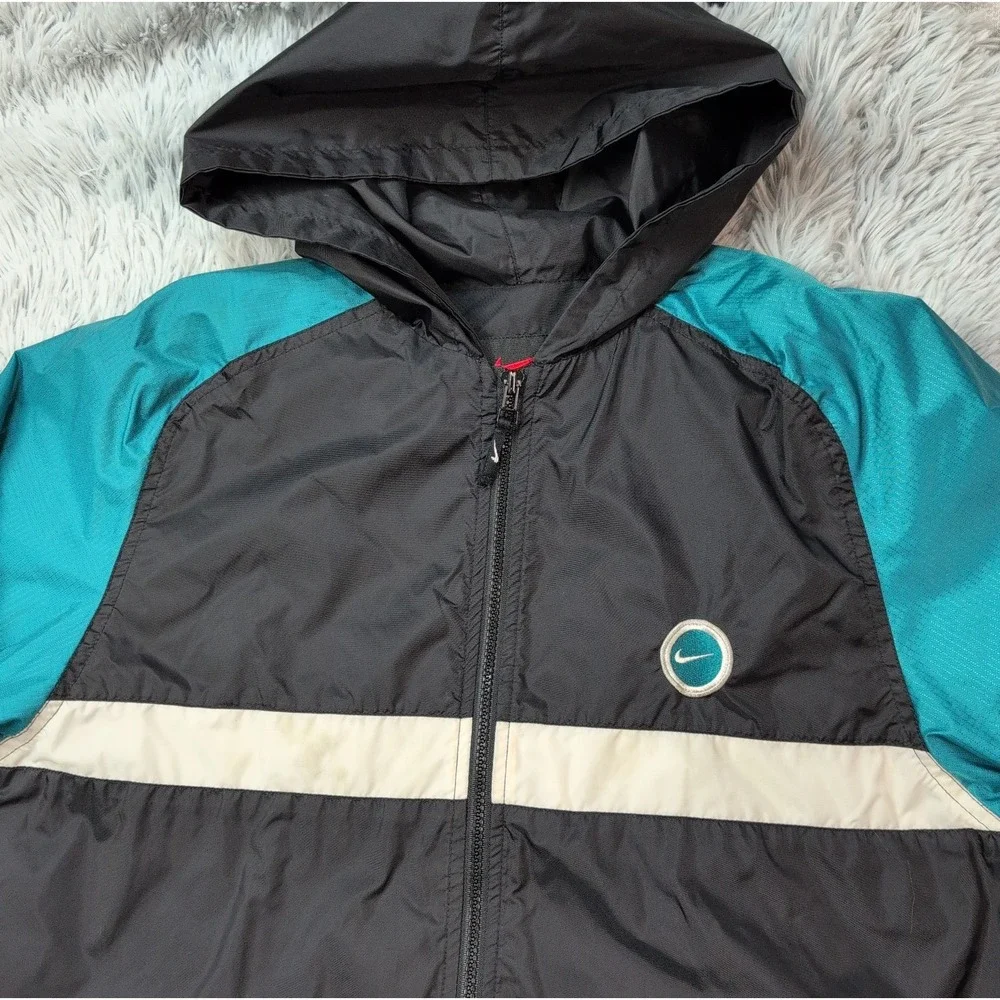 Nike Jacket Womens XL Black Hoodie Zip Up Windbreaker Swoosh Pockets Logo